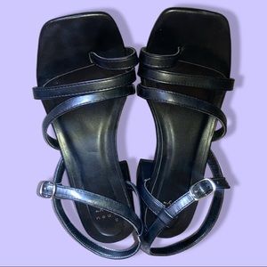 2.5” chunky heel open toe black pumps